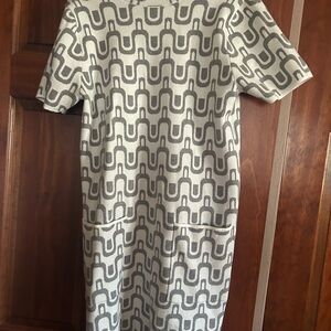 Chic Gray Geometric Midi Dress